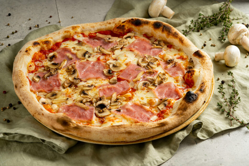 PICA SU KUMPIU IR GRYBAIS